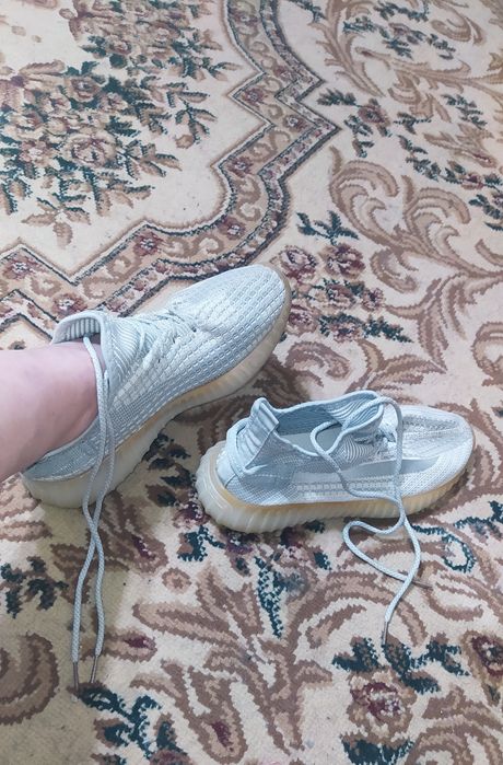 Летние женские кросы.