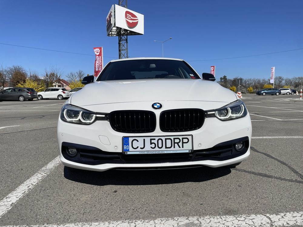 BMW Seria 3 330I Sport Line 2018. 252 cp