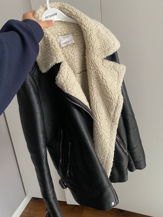 Женская дубленка Bershka