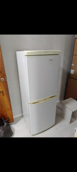 Продам холодильник