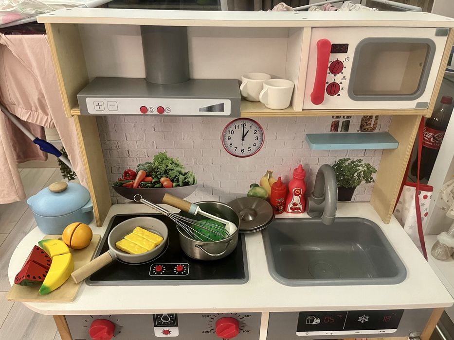 Детска дървена кухня Лидл Lidl + аксесоари, готварска престилка