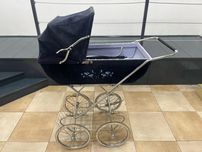 Carucior vintage, de lux Marmet din 1970 -A-