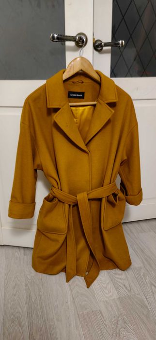 Женское пальто 44 размер.