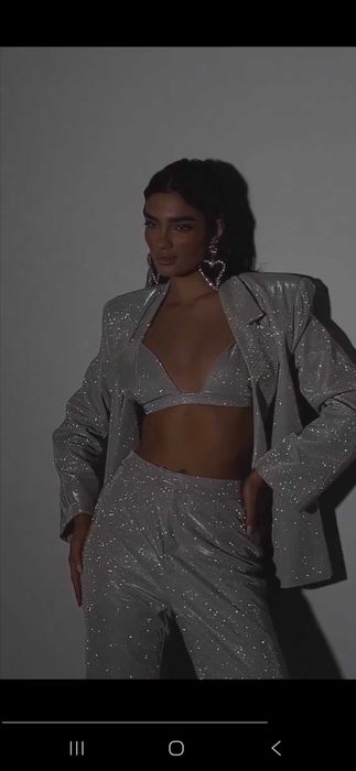 Костюм тройка свободный крой 50-52  размер