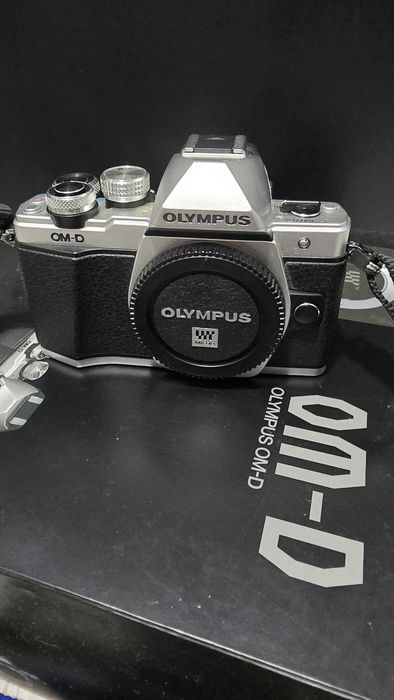 Olympus OM-D E-M10 Mark II