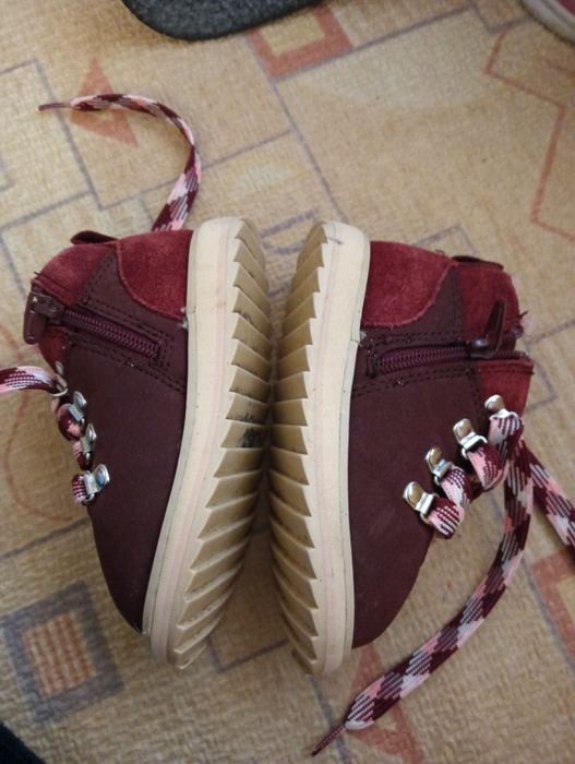 Ghetuțe Zara mărimea 20