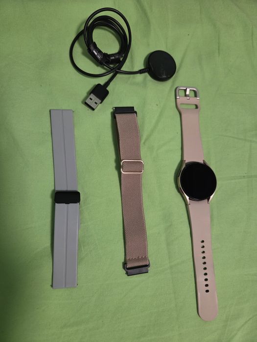 Часовник samsung galaxy watch 4