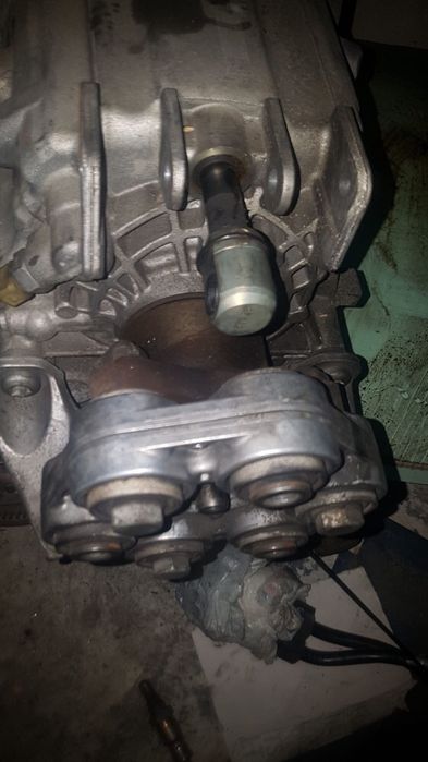 Pompa ulei Bmw 20d N47D20C 184cai cutie viteza manuala turbina camera