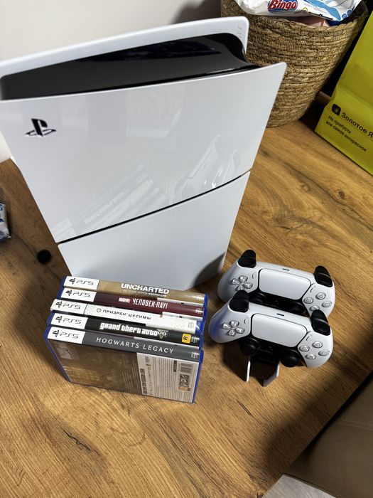 PS5 Slim + 5 игр