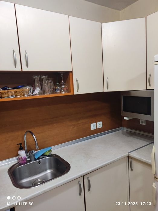 Продавам кухня без уредите