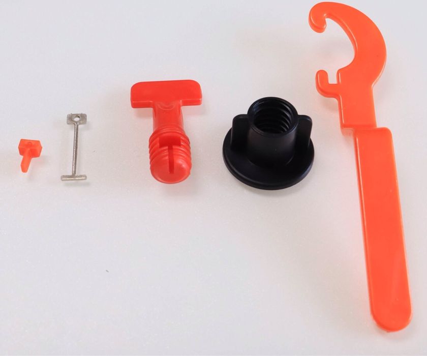 ПОДАРЪК ! Система за нивелиране / подравняване / изравняване на плочки