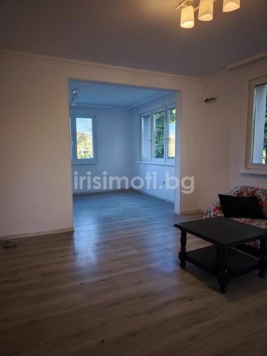 Под наем тристаен, €550, 100кв.м. в Орландовци