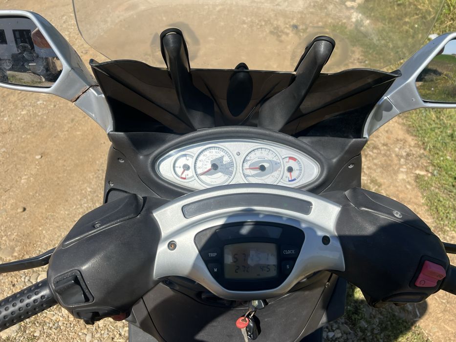 Vand scurer piaggio mp3 500cc
