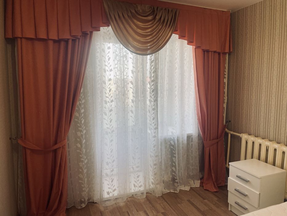 Продам шторы в хорошем состоянии