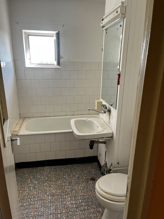 Vand apartament decomandat 3 camere