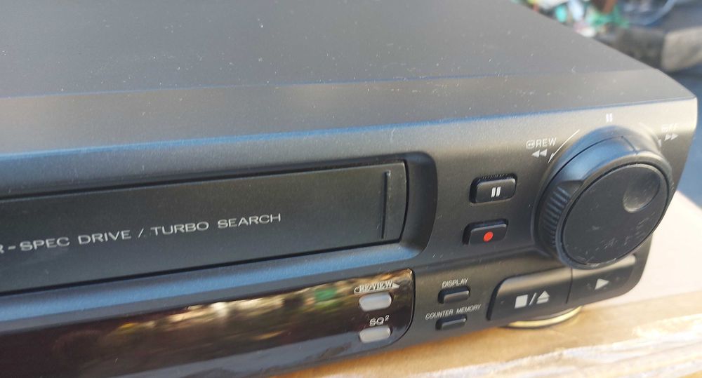 JVC HR-J328E VHS Video Cassette Recorder