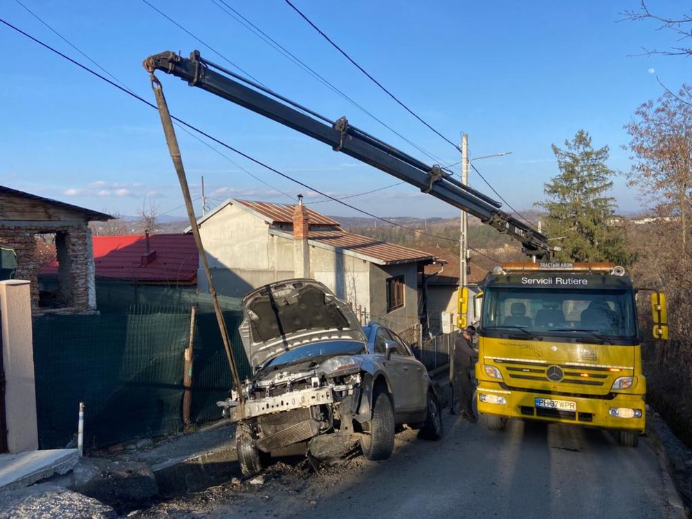 Tractari auto DN1. Transport auto. Macara. Câmpina.banesti,Comarnic