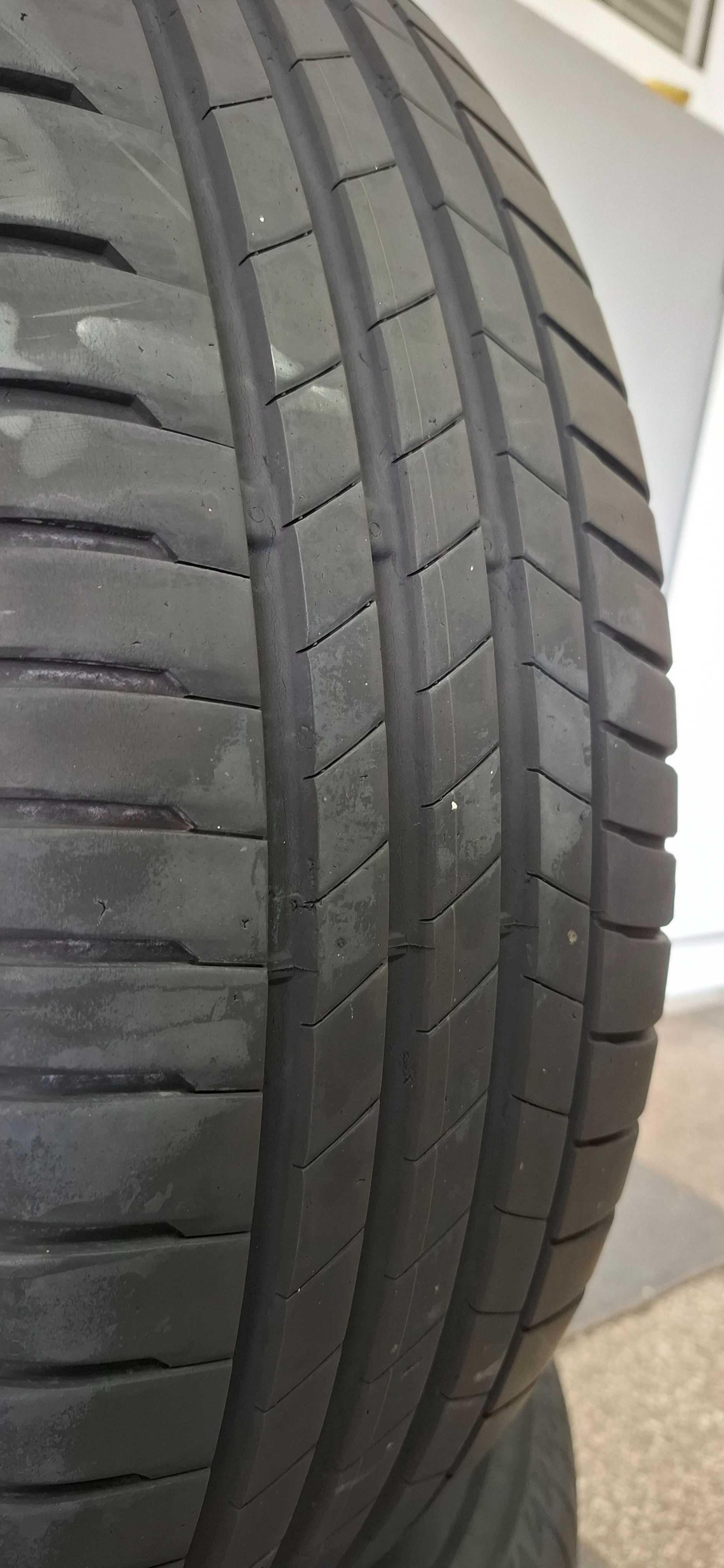 2бр. 205/60/16 Bridgestone 6.3mm грайфер, дот 23г.Безплатен монтаж