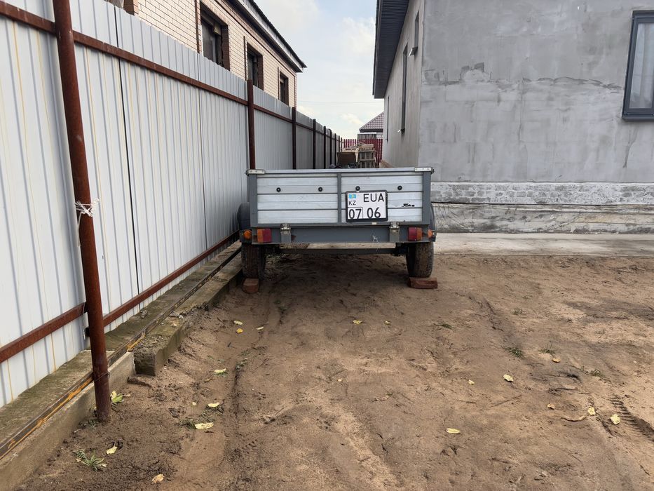 Продам легковой прицеп срочно