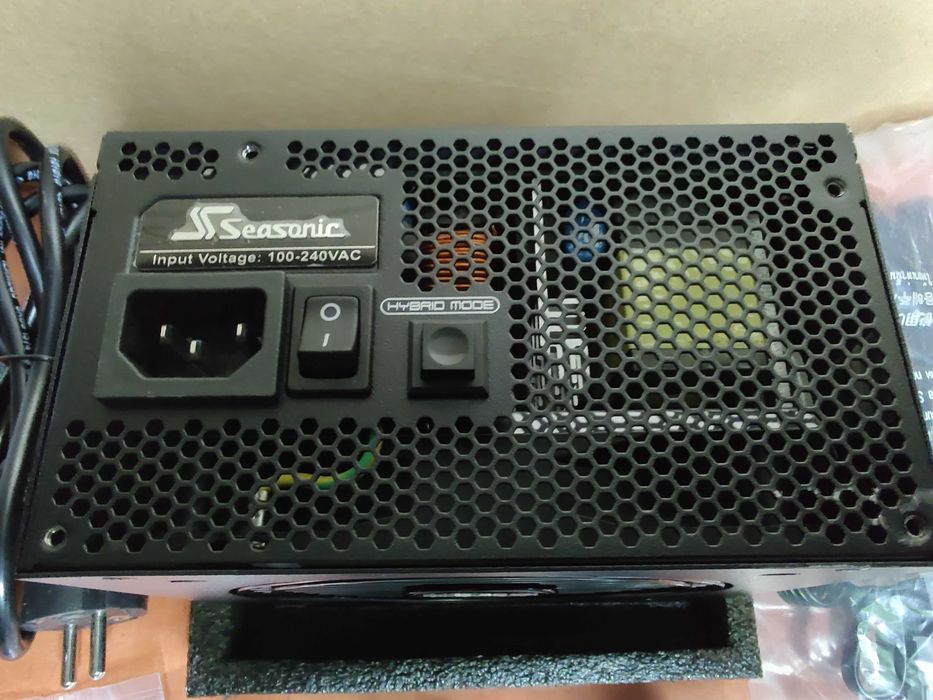 Sursa Alimentare Calculator modular Seasonic Focus GX750W 80 Plus Gold