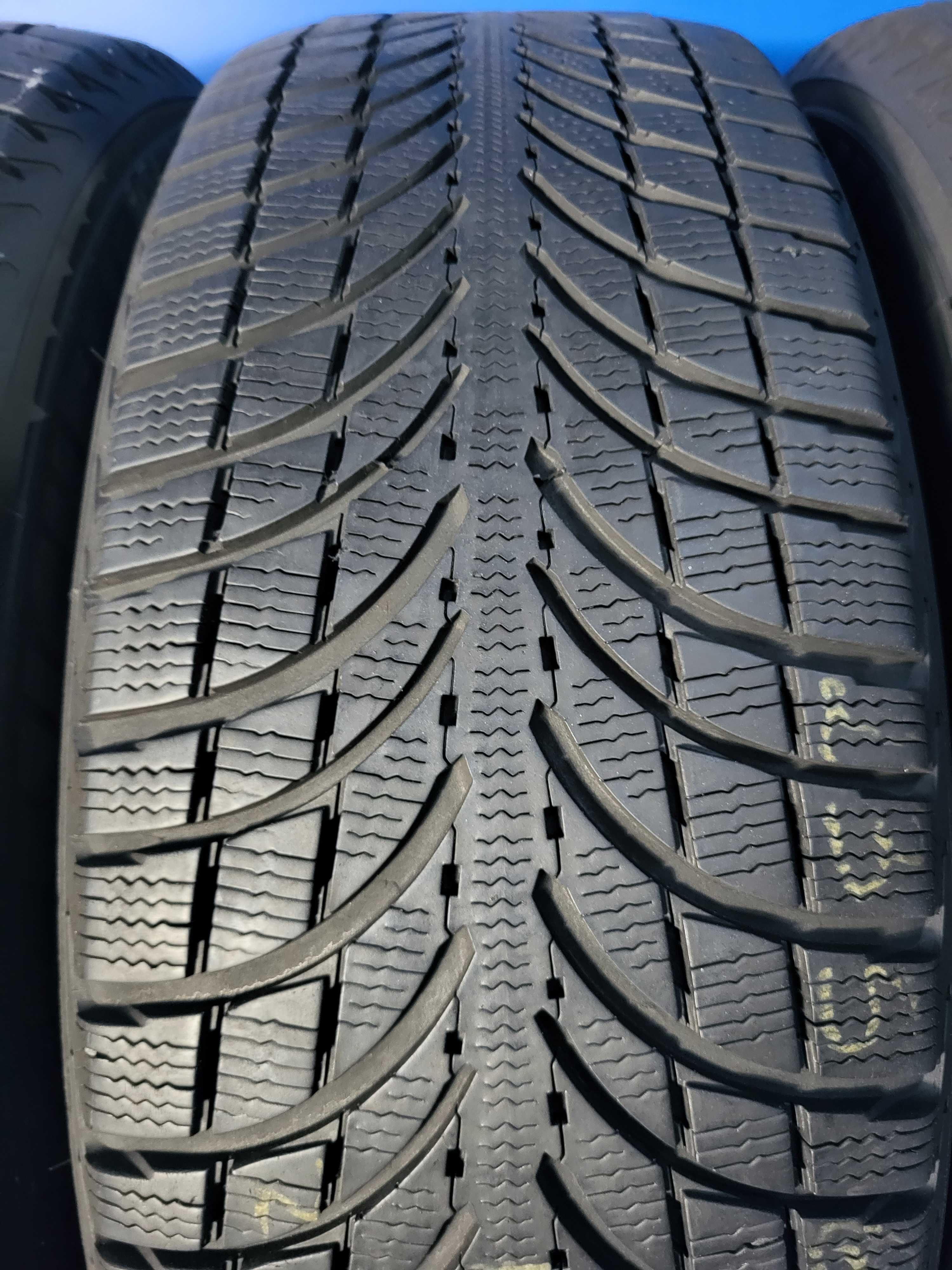 Vand 4x 235 65 17 Michelin Latitude Alpin, M+S - foarte bune