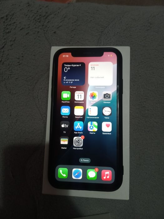 Продам iPhone XR 10