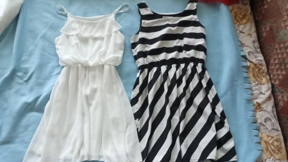 Две летни роклички детски