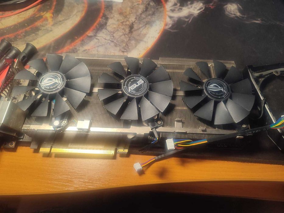 Calculator ASUS GeForce 1070 ROGSTRIX GAMING O8G 8GB GDDR5 256bit