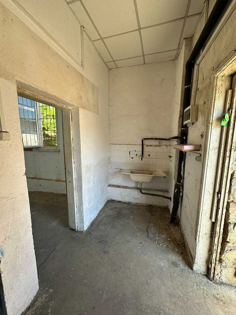 Дава се под наем Склад в Пловдив, Индустриална зона - Север - 9 кв.м за 428.4 € - Снимка #3