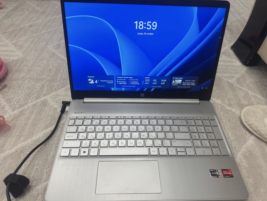 Ноутбук hp серебристый