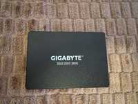 SSD накопитель Gigabyte на 240 Гб