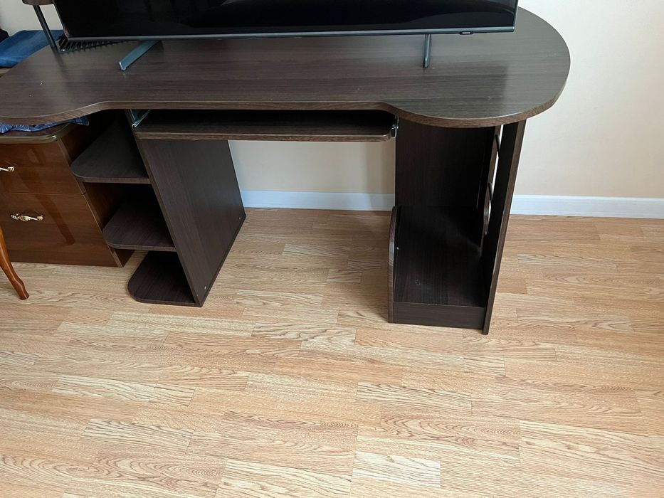 Стол компьютерный