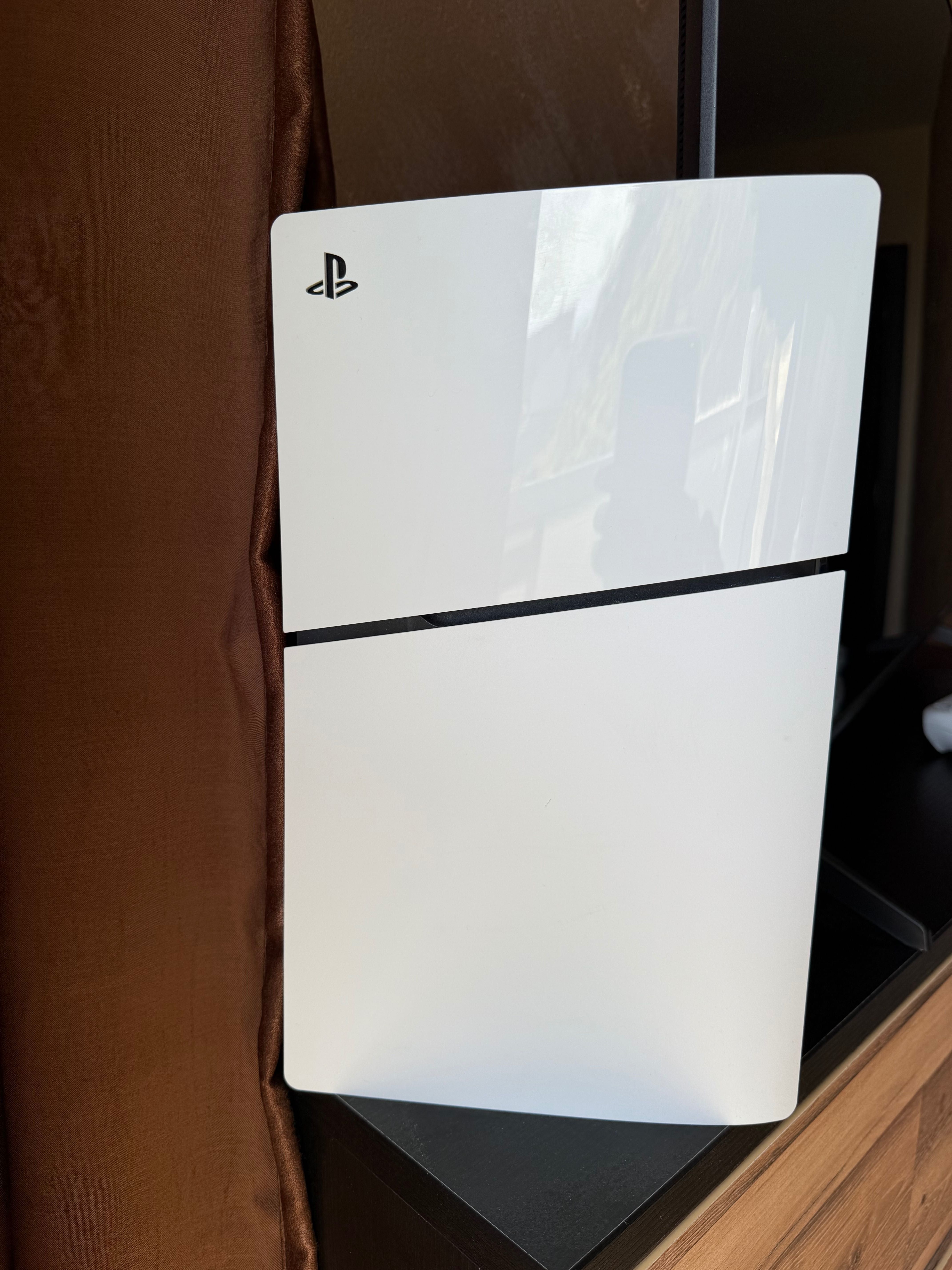 PlayStation 5 с 2 джойстика
