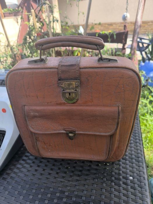 Mașină de scris vintage Hermes Baby