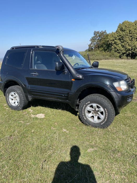 Vand pajero autoutilitara