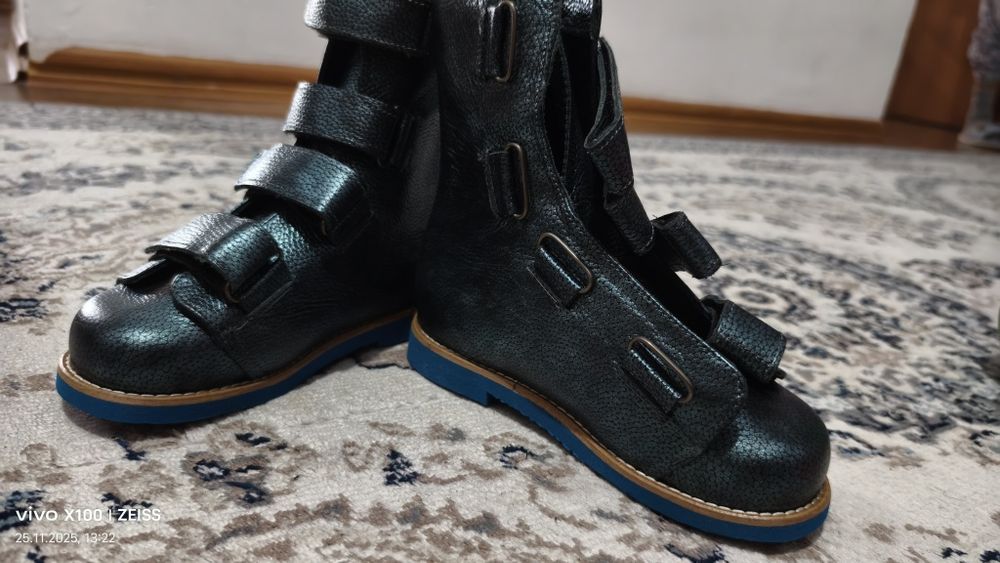 Срочно продам детскую ортопедическую обувь