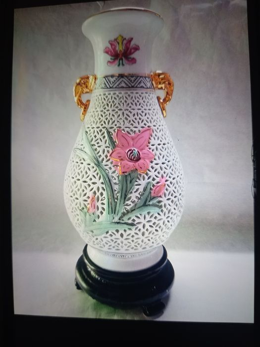 Vază porțelan filigran