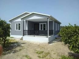 Vand case pe structura metalica si panouri sandwich