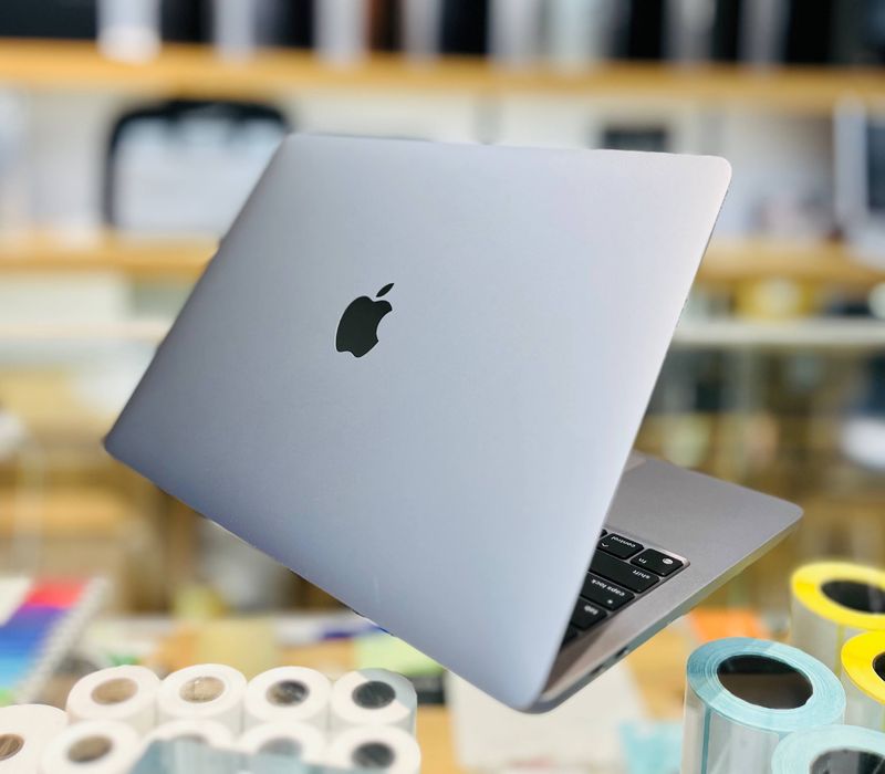 MacBook Pro M1 2020  LLA