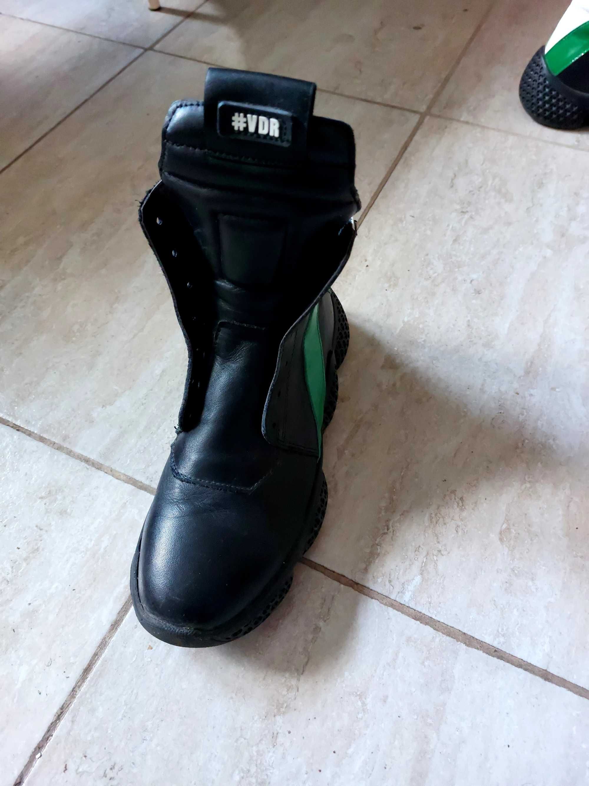 Ghete din piele negru verde alb #VDR