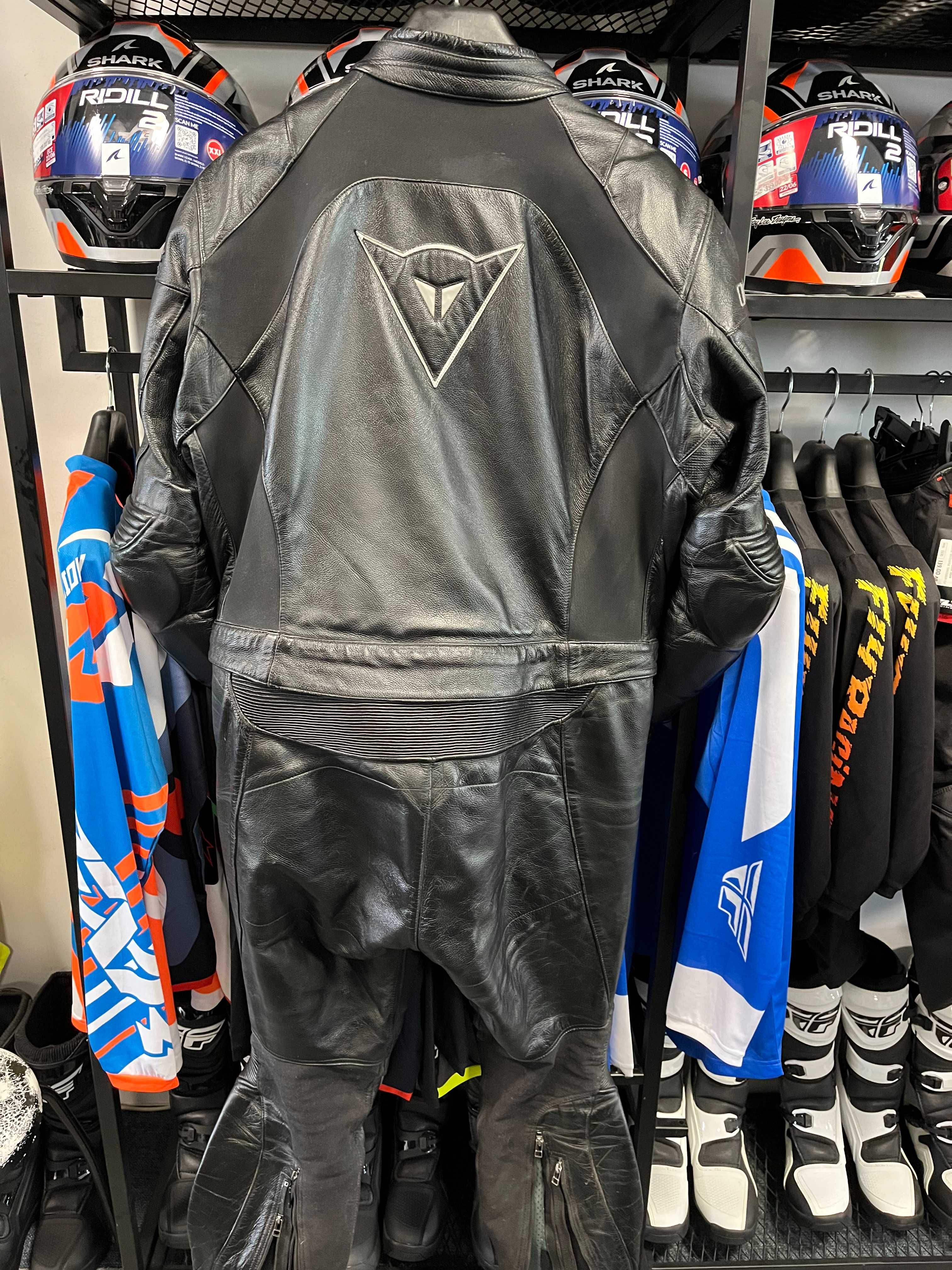 Кожен мото екип DAINESE D-TEC,размер 56-XL ,2части , протектори