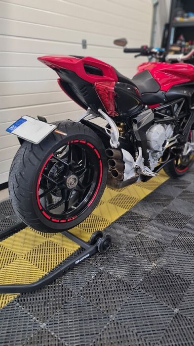 Mv Agusta Rivale 800