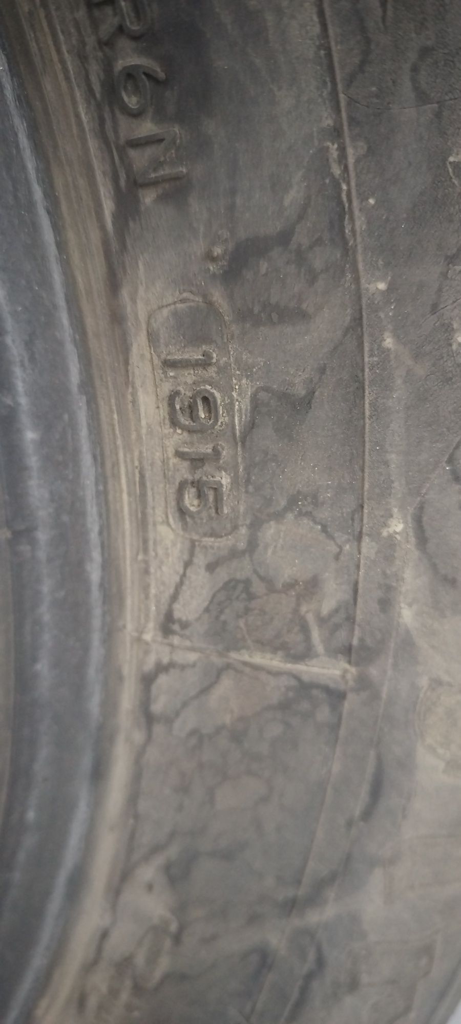 Зимни гуми Firestone 205/60/16 DOT 15 година
10 лева за брой