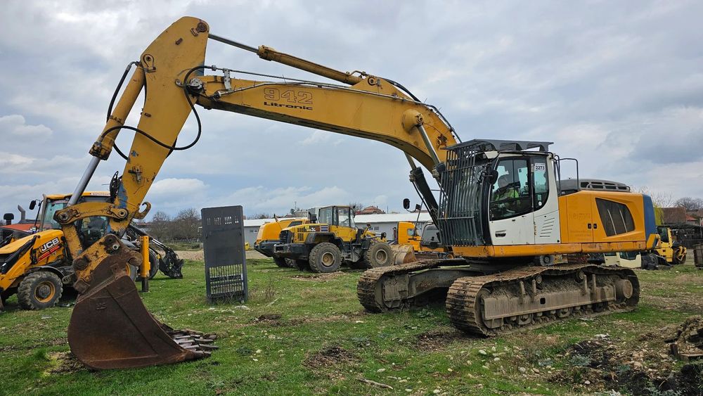 Liebherr R 946 Excavator pe șenile
