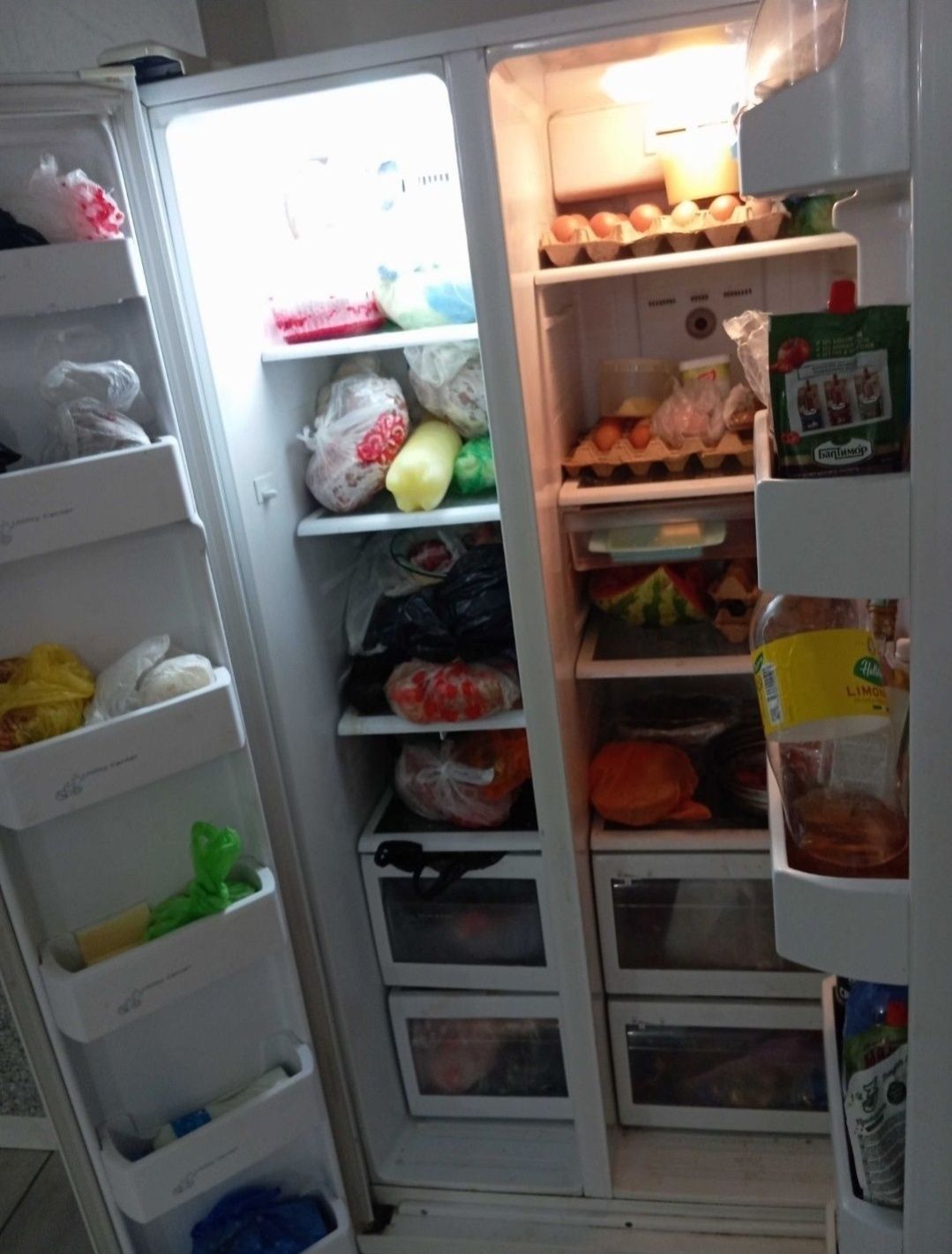 Холодильник LG side by side в хорошем рабочем состоянии