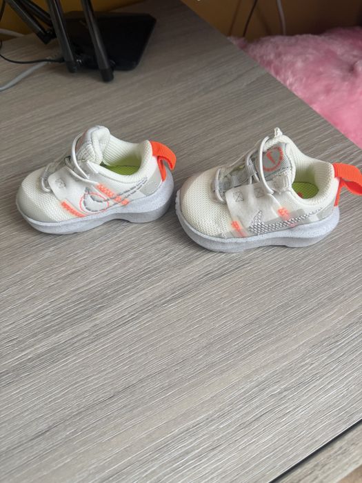 Adidasi Nike bebeluși