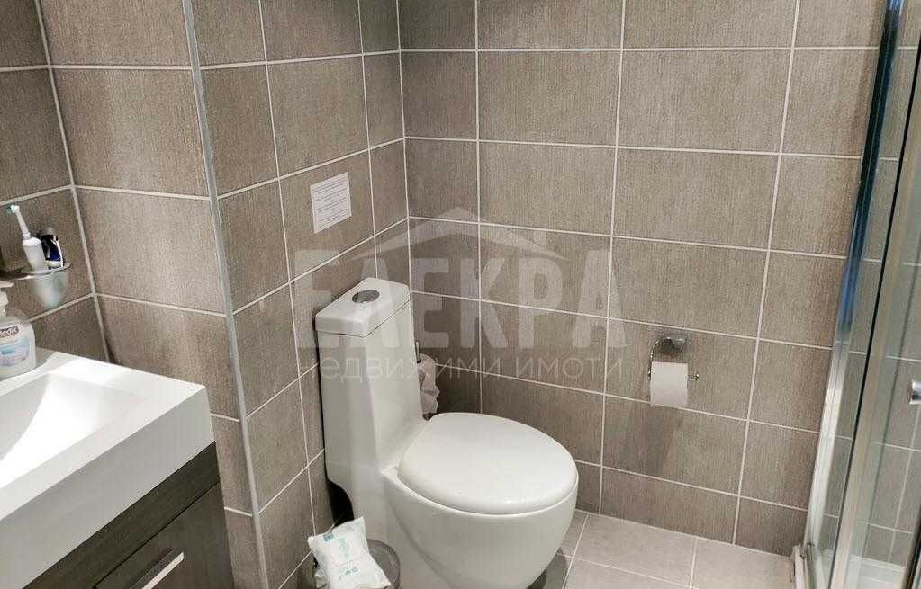Апартамент на първа линия с просторна тераса и  гледка море!