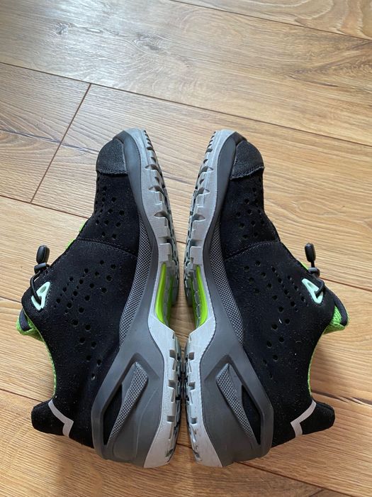 ELTEN-g h e t e de lucru, stare impecabila, cu bombeu, pr barbati, 40