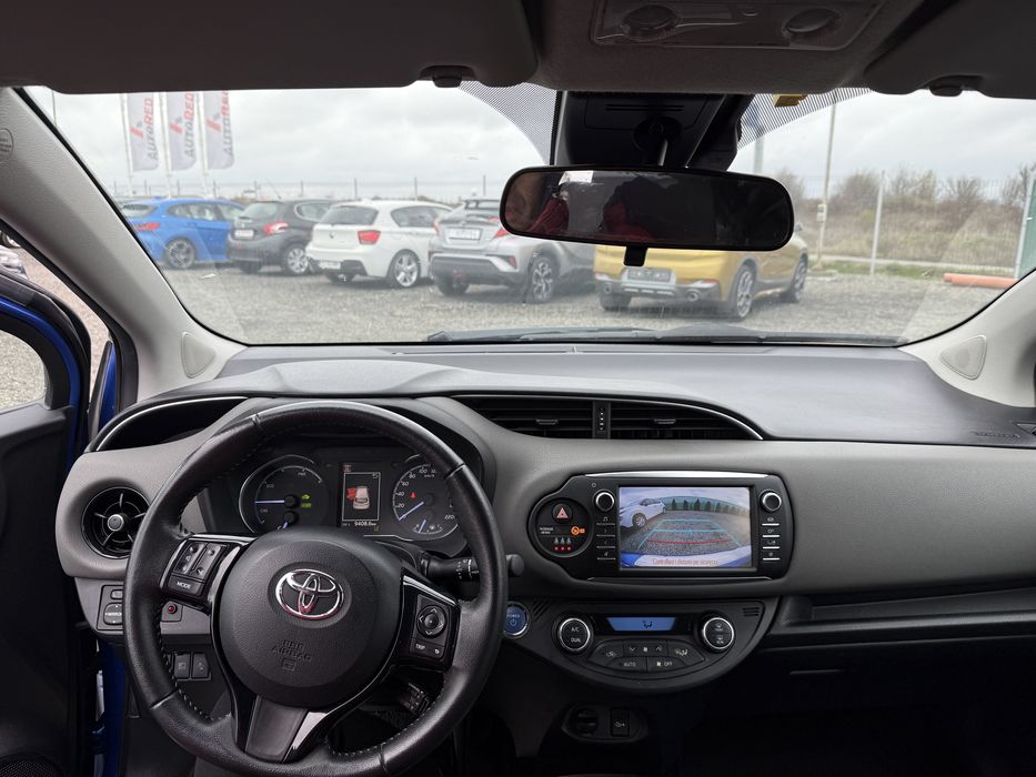 Toyota Yaris ,2017 ,Hibrid