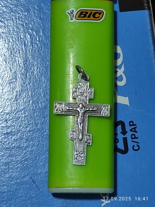 Срочно продаю Серебряный Крест в отличном состоянии советских времён